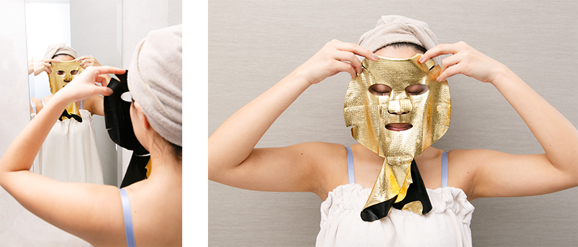 袋を開封してマスクを広げます。金色の面を表にします。